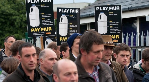 Fermierii din Marea Britanie anunţă proteste
