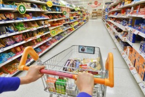 cumparaturi-la-magazin