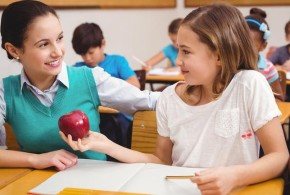 În luna octombrie va fi lansat Programul național de asigurare a elevilor cu fructe proaspete mere-elevi