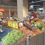 România importă cele mai mari cantități de struguri și prune din Republica Moldova