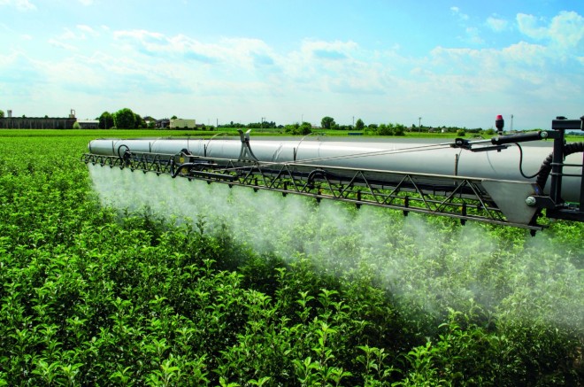 Pregătirea corectă a soluției de lucru pentru efectuarea tratamentelor fitosanitare stropitoare