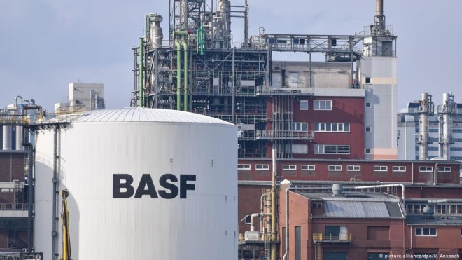 BASF și alte companii vor aloca 16,5 mlrd. dolari pentru reducerea ...