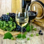 Franţa se aşteaptă la revenirea producţiei de vin în 2022, dar seceta reprezintă în continuare un risc