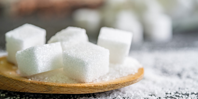 Prețul record al zahărului îi lasă pe producătorii de dulciuri cu un gust amar