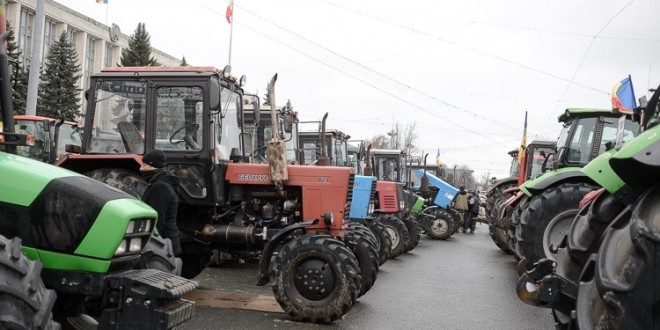 Fermierii din Republica Moldova ameninţă, din nou, cu proteste de amploare