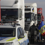 În România crește furia protestatarilor: nu sunt lăsați să ajungă în orașe, polițiștii fac filtre la intrare