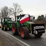 Fermierii polonezi blochează drumurile şi graniţa cu Ucraina într-un protest la scară naţională