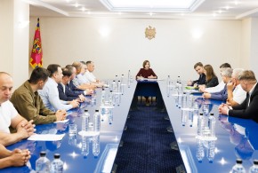 Agricultorii rămân sceptici după întrevederea cu Maia Sandu și amenință cu proteste înainte de alegeri agricultori-sandu